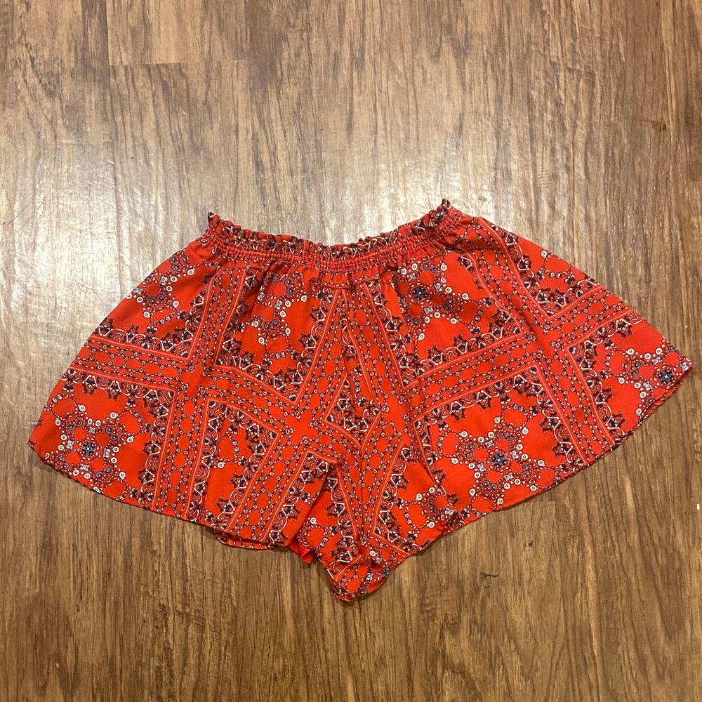 Floral boho Red Women's Shorts size large